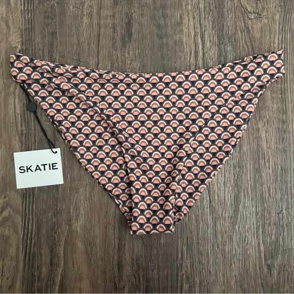 NEW Skatie Cheryl Bottom in Waikiki Print L - Picture 3 of 8
